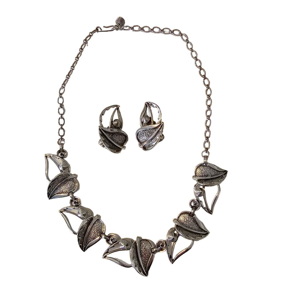 Vintage Sarah Coventry Wind Song Silver Leaf Set Necklace & Earrings Demi-Parure